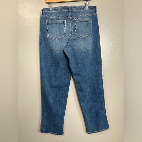 4/$25 Vince Camuto jeans piped trim straight leg size 32 - Picture 2 of 6